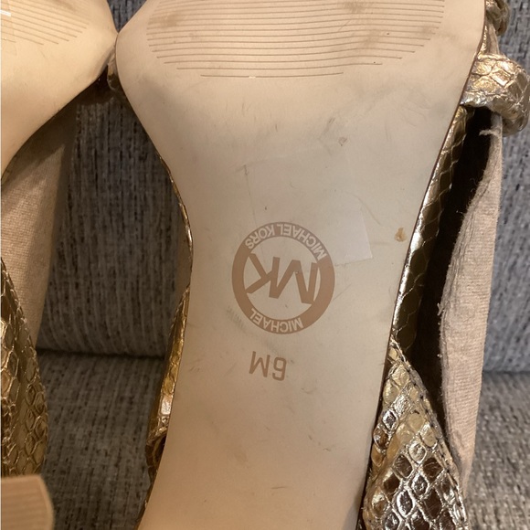 Michael Kors Gold Heels-size 6 - Picture 11 of 13